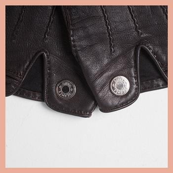 HANDSKAR, Hermès.