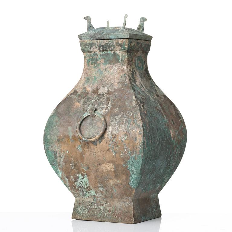 A Han style copper alloy vase with cover, 20th Century.