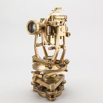 Theodolite, Newman & Guardia, London  England, 20th century first part.