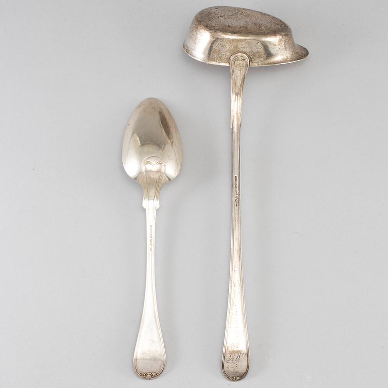 Granander och Lundqvist, Soppslev samt ragusked, silver, Stockholm 1827 och 1837.