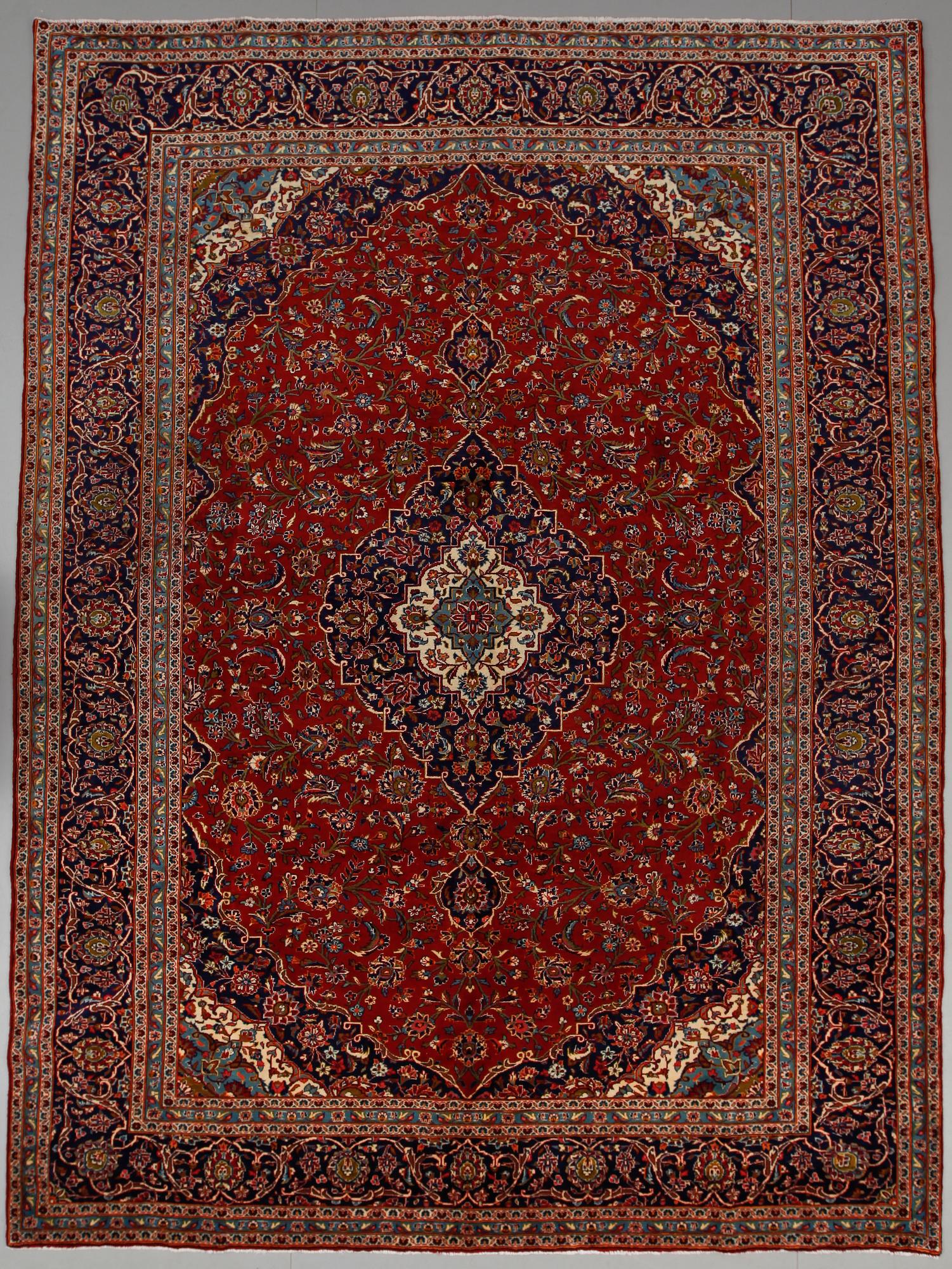 MATTA, Keshan, ca 400 x 300 cm.