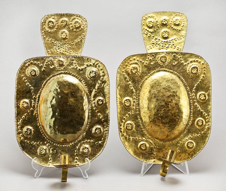 LJUSPLÅTAR, ett par, mässing, 1800-tal.