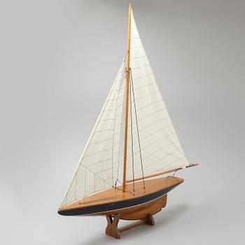 A boat modell from the first half of the 20th century.