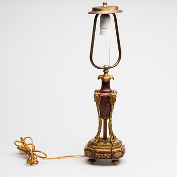 BORDSLAMPA, Louis XVI-stil, 1900-tal.