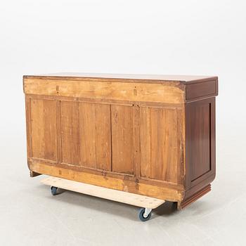 Sideboard/Cabinet 1920s/30s.