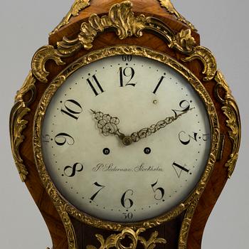 A Rococo/Rococo-style 18th/19th century mantel clock.