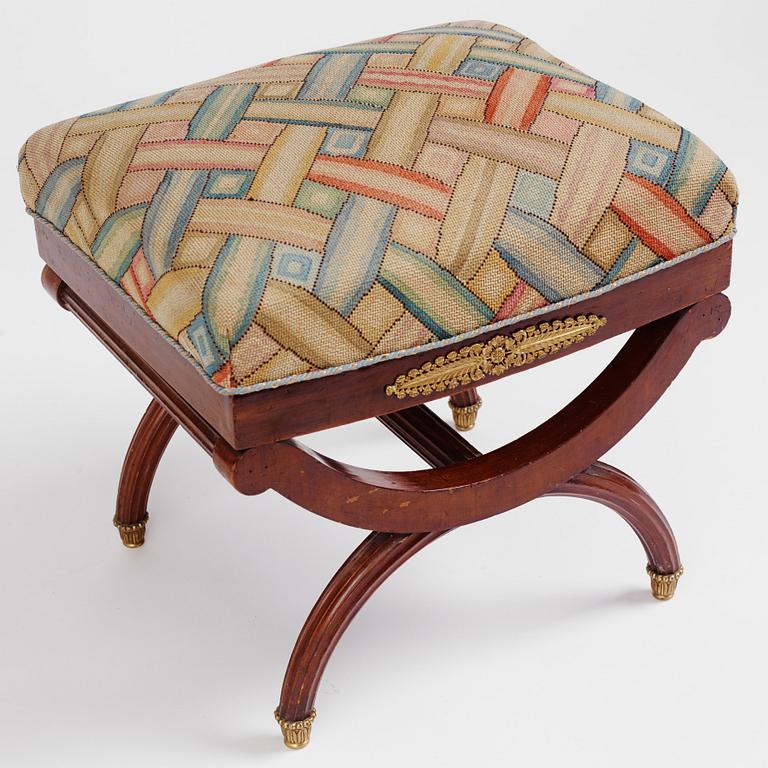 Taburett, Frankrike, sent 1800-tal, Empirestil.