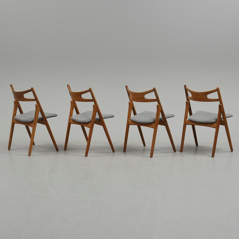 HANS J WEGNER, stolar, 4 st, "CH 29/Savbukkestolen", Carl Hansen o Søn, Odense, Danmark.