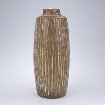 GOLVVAS, keramik, "Rubus", Gunnar Nylund Rörstrand.