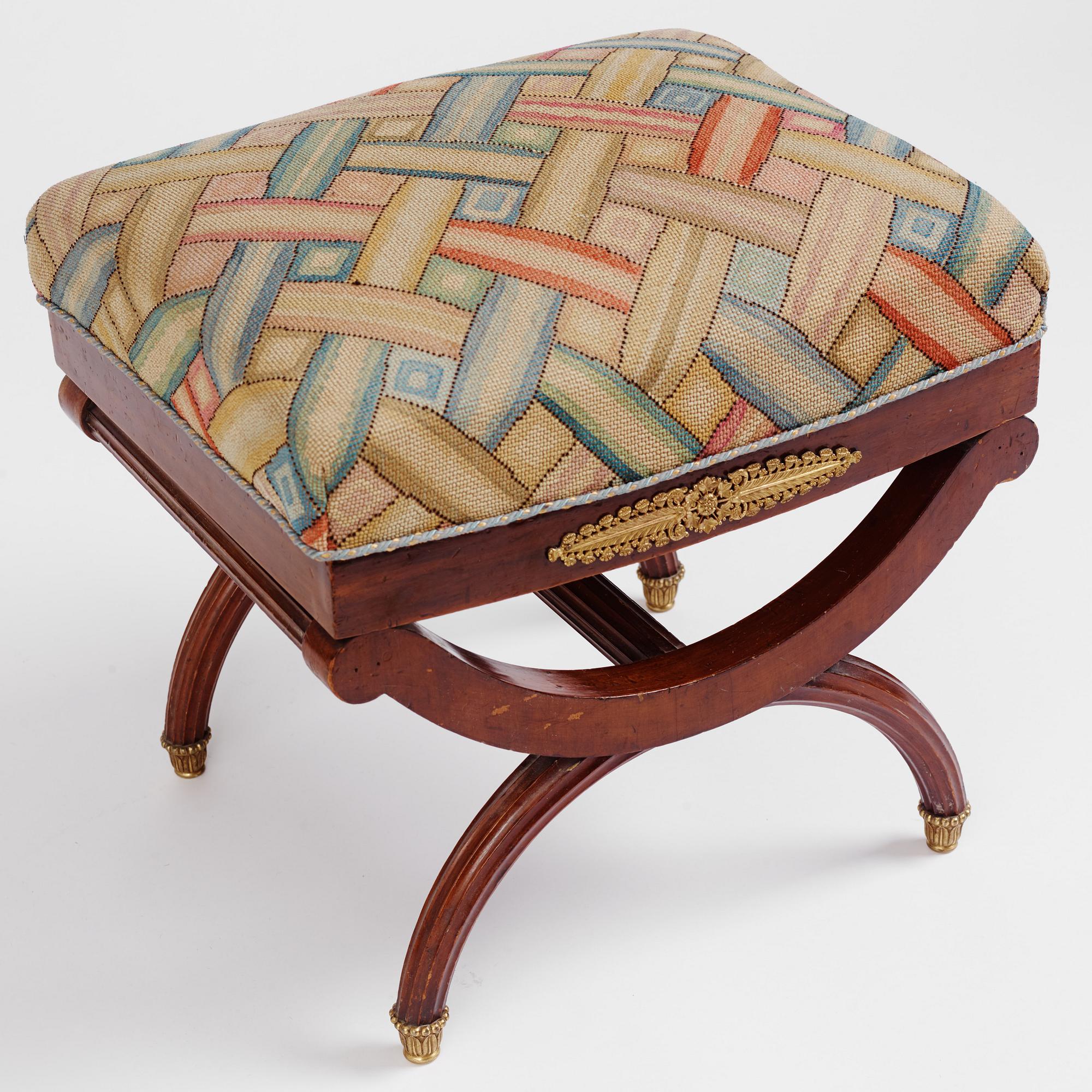 Taburett, Frankrike, sent 1800-tal, Empirestil.