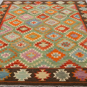 A CARPET, Kilim ca 302 x 198 cm.