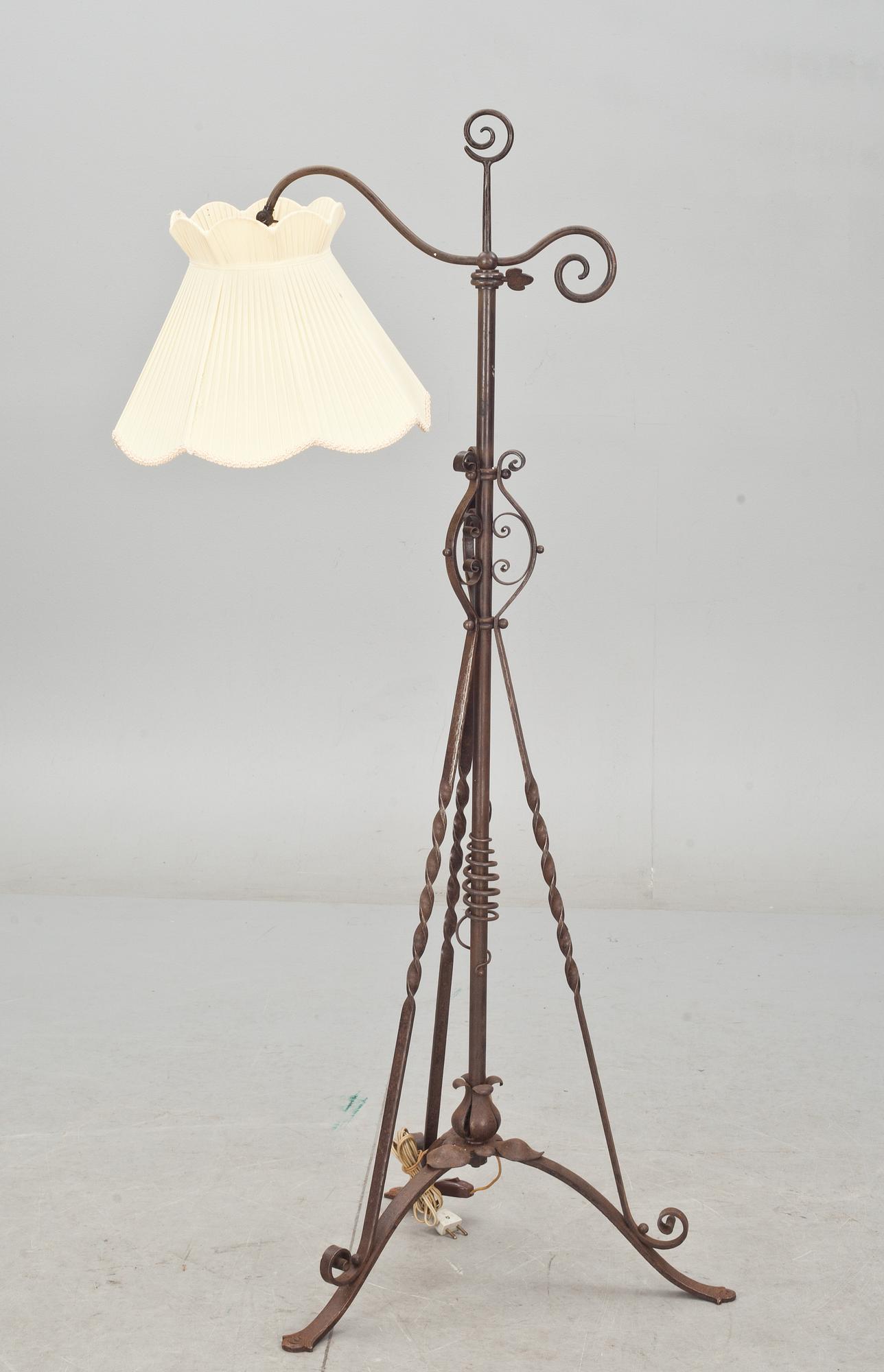 GOLVLAMPA , 1930-tal.