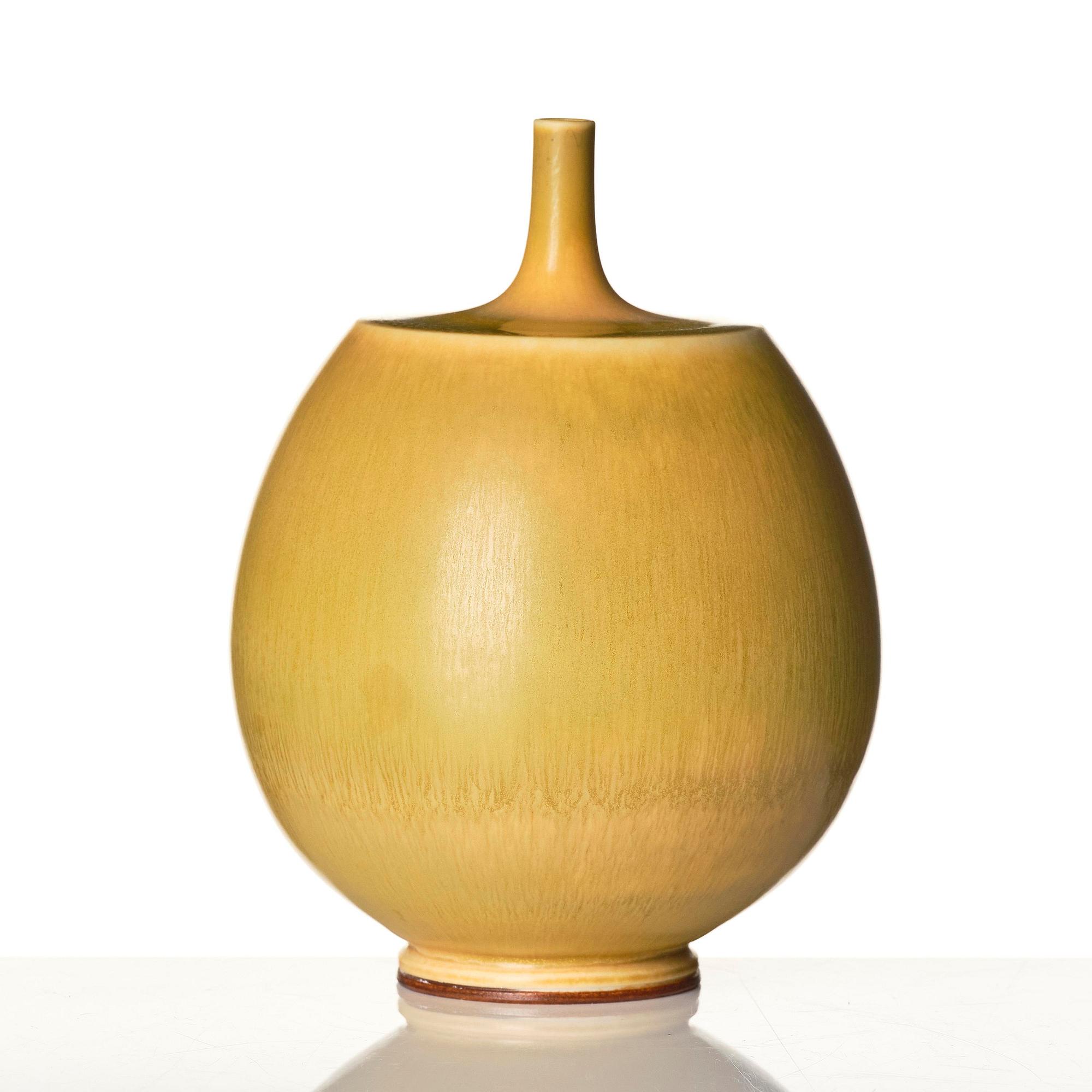 Berndt Friberg, a stoneware vase, Gustavsberg Studio, Sweden 1966.
