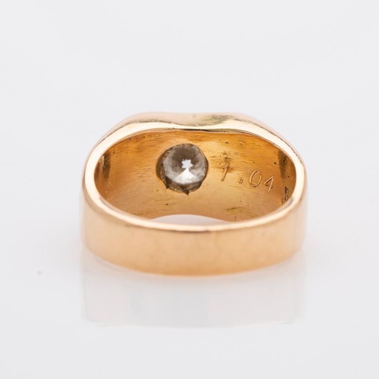 Ring, 18k guld med briljantslipad diamant.
