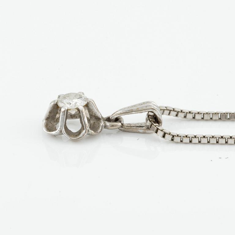 Pendant and chain in 18K white gold with a round brilliant-cut diamond.