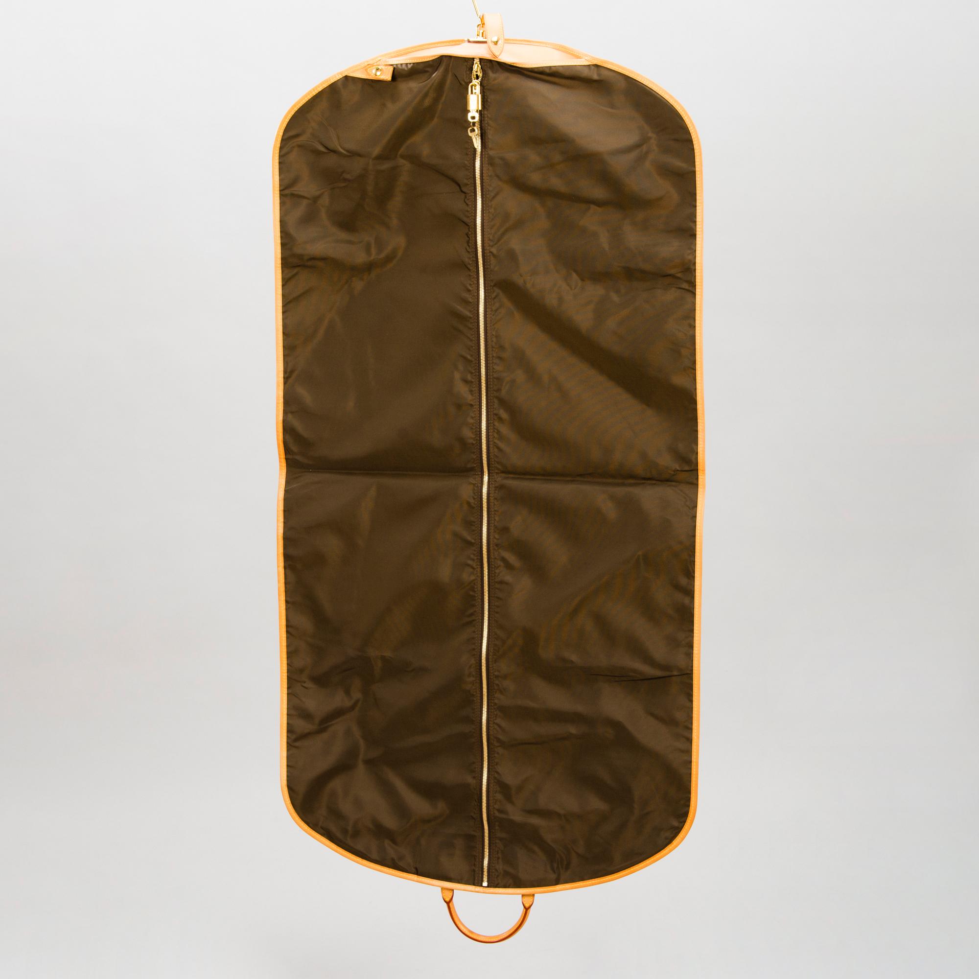 LOUIS VUITTON Monogram canvas Garment Cover / Bag.