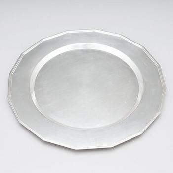 Wiwen Nilsson, kuverttallrikar, 18 stycken, Lund 1956 - 1962, sterling silver.