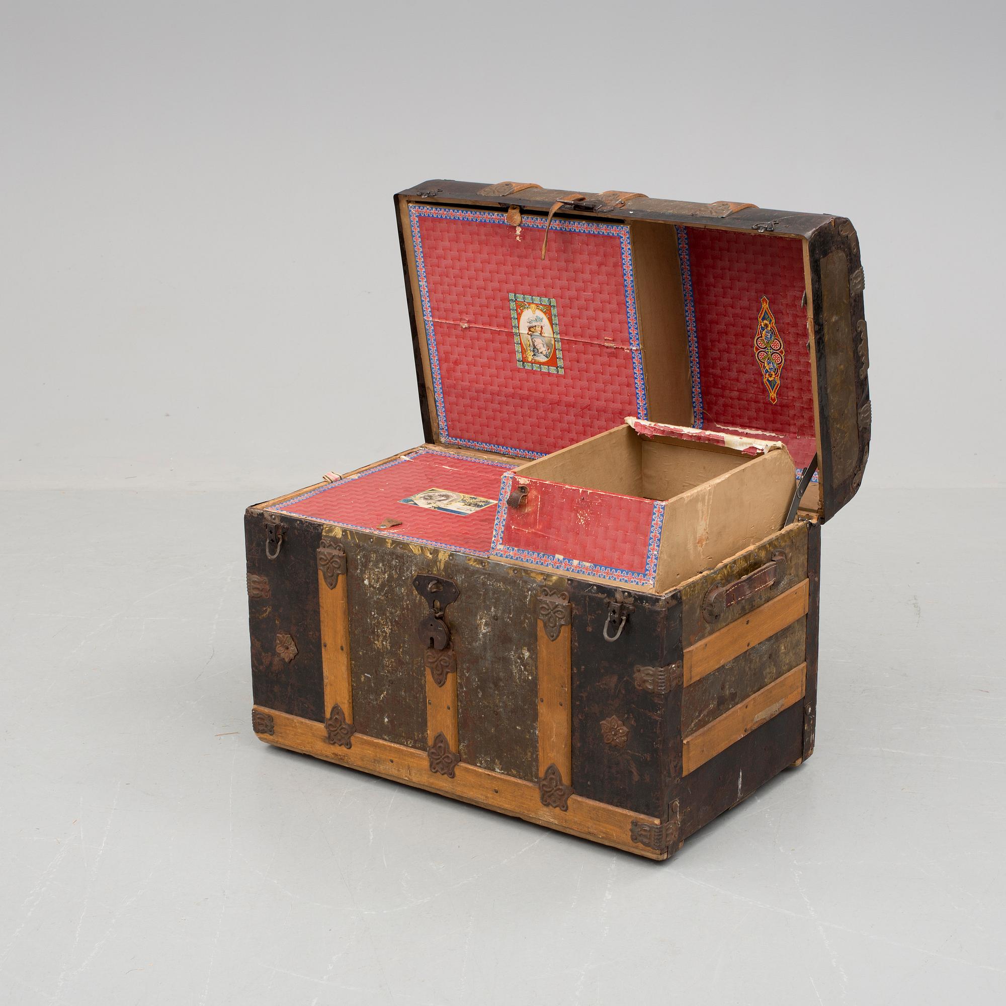 KOFFERT, 1900-talets början.