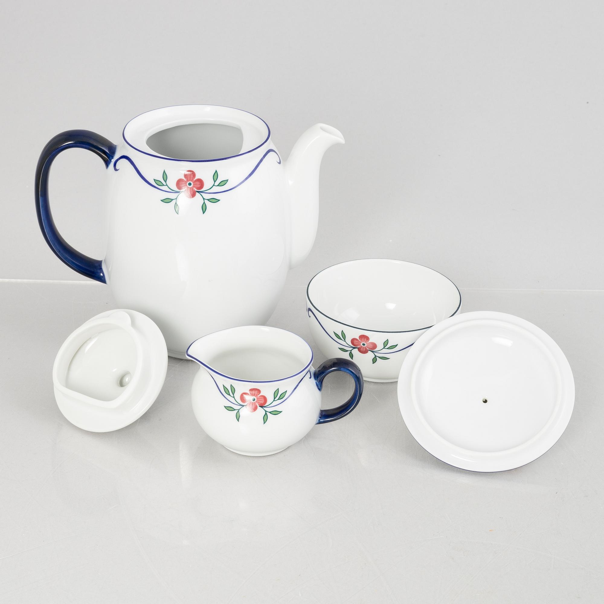 Pia rönndahl, a 66-piece service, "Sundborn", Rörstrand, Sweden.