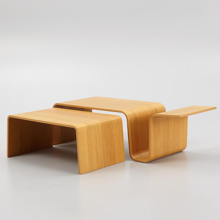 Jonas Ihreborn, coffee table/nesting tables, 2 pieces, "Satellite", 21st century.