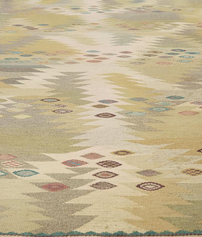 Barbro Nilsson, A CARPET. "Tånga, ljus". Tapestry weave. 304,5 x 204,5 cm. Signed AB MMF BN.