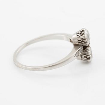 Ring in platinum set with round brilliant-cut diamonds, total weight approx. 1.25 ct.