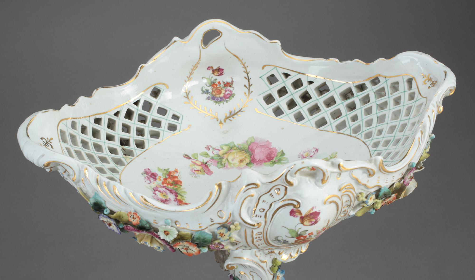 UPPSATSSKÅL, porslin, Wien, 1800-talets andra hälft.