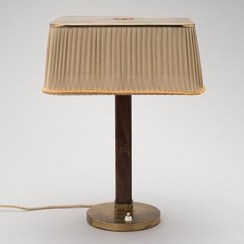 PAAVO TYNELL, pöytävalaisin malli 5066, Taito Oy, 1900-luvun puoliväli.