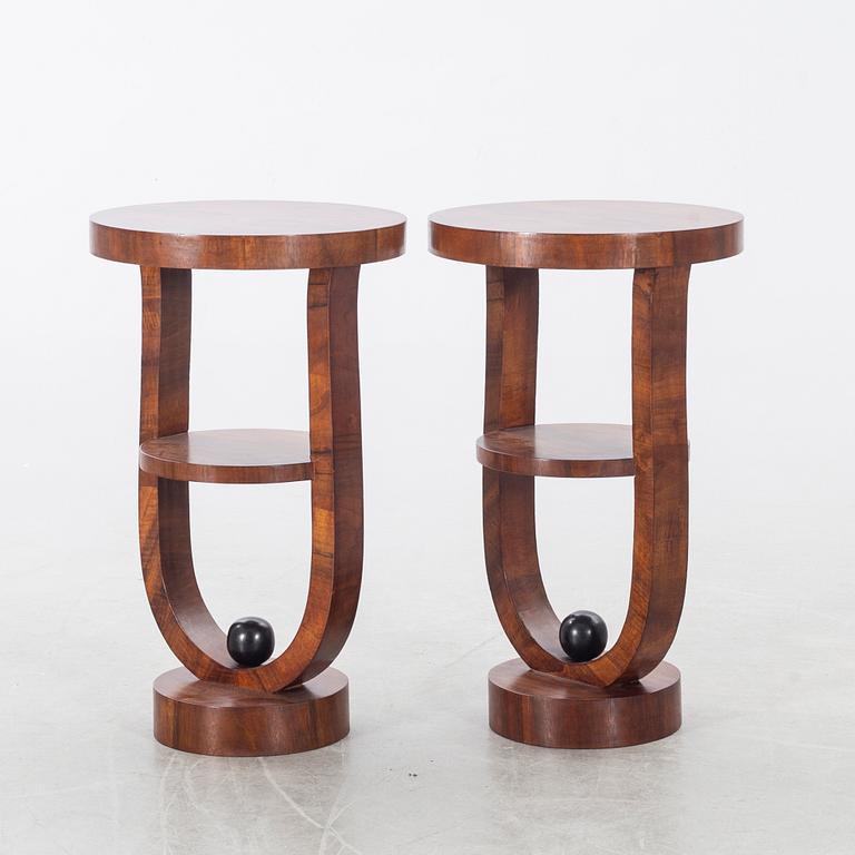 SIDOBORD/SÄNGBORD ett par Art Deco-stil modern tillverkning.