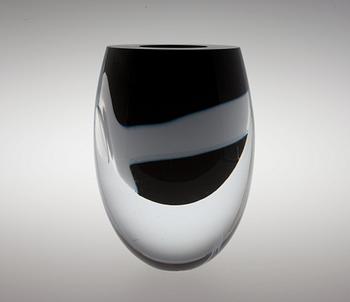 Timo Sarpaneva, A GLASS SCULPTURE.