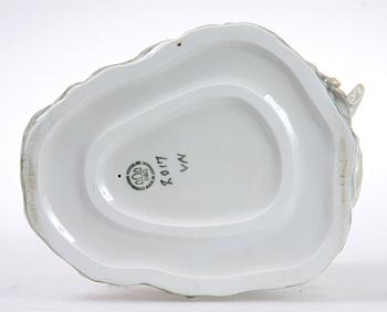 FIGURIN, porslin, Axel Locher, Bing & Gröndahl.