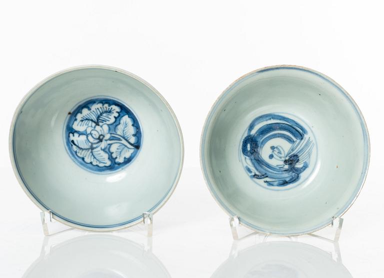 Two blue and white bowls, Ming dynasty (1368-1644).