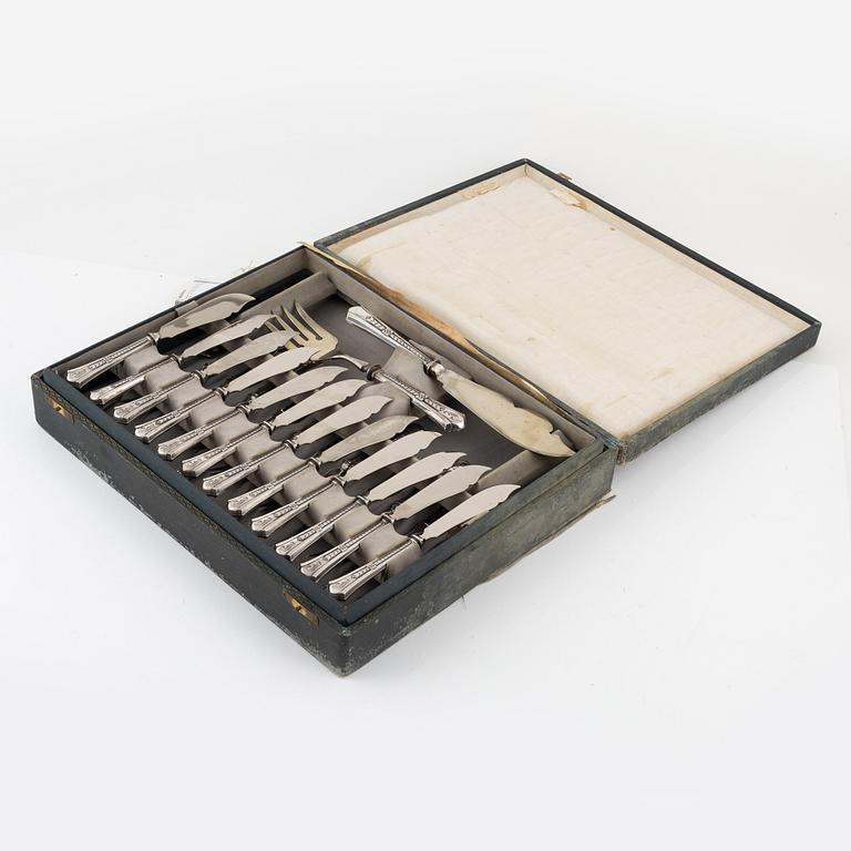 A German Silver Fish Cutlery in Case, mark of WT Binder, Bremen circa 1900 (26 pieces).