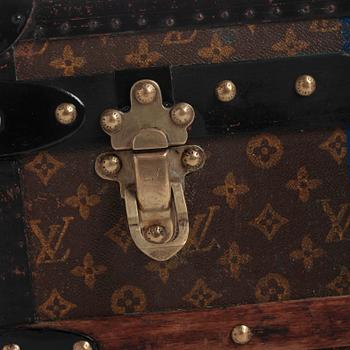 LOUIS VUITTON, a Monogram canvas trunk, early 20th century.