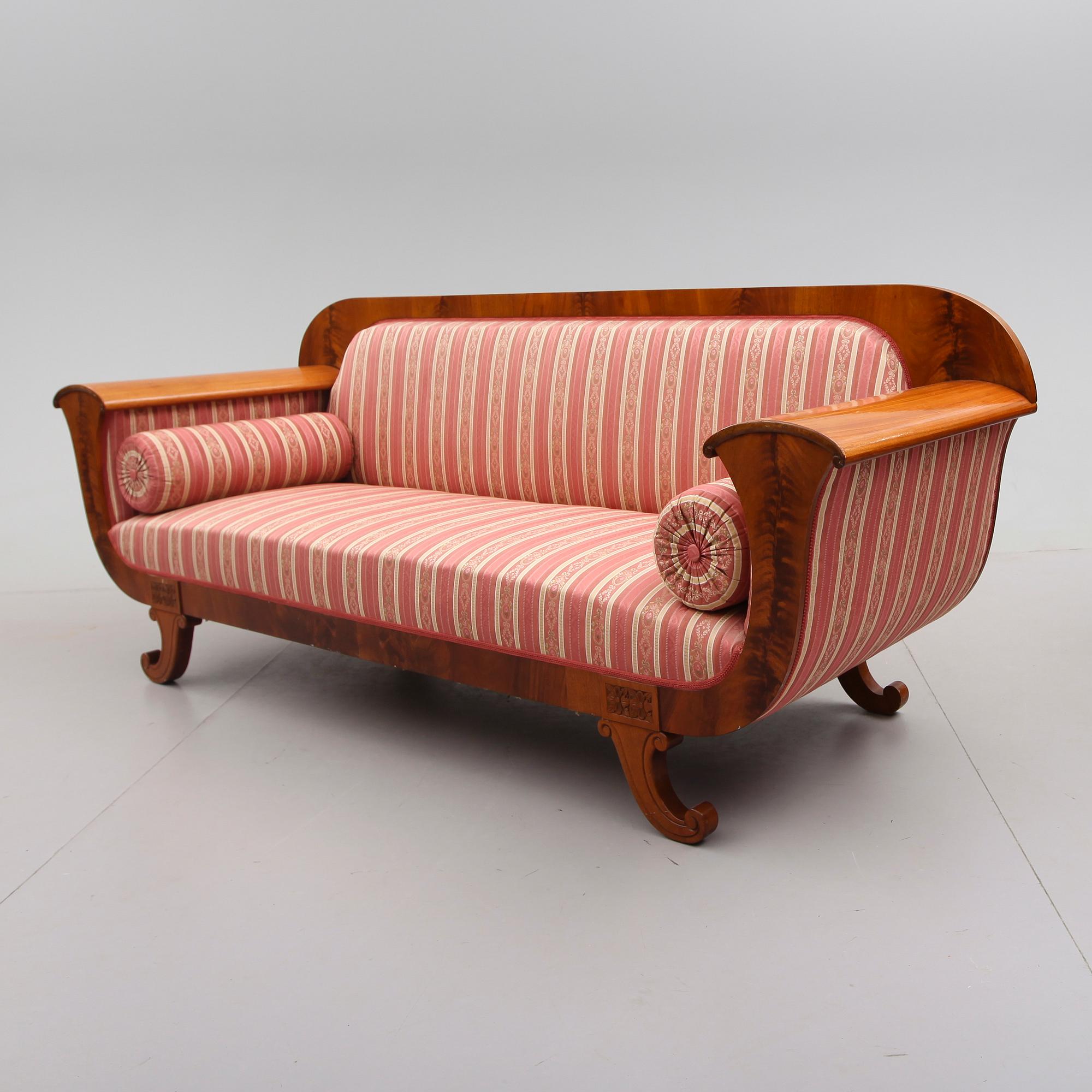 SOFFA, Karl Johanstil, 1900-talets mitt.