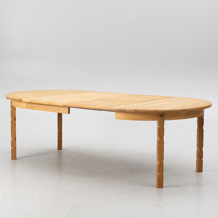 Henning Kjaernulf, matbord  med 10 stolar, 1960/70-tal.