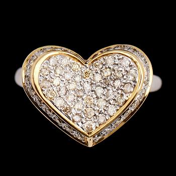 RING, 14 k guld, diamanter tot ca 0.68 ct.