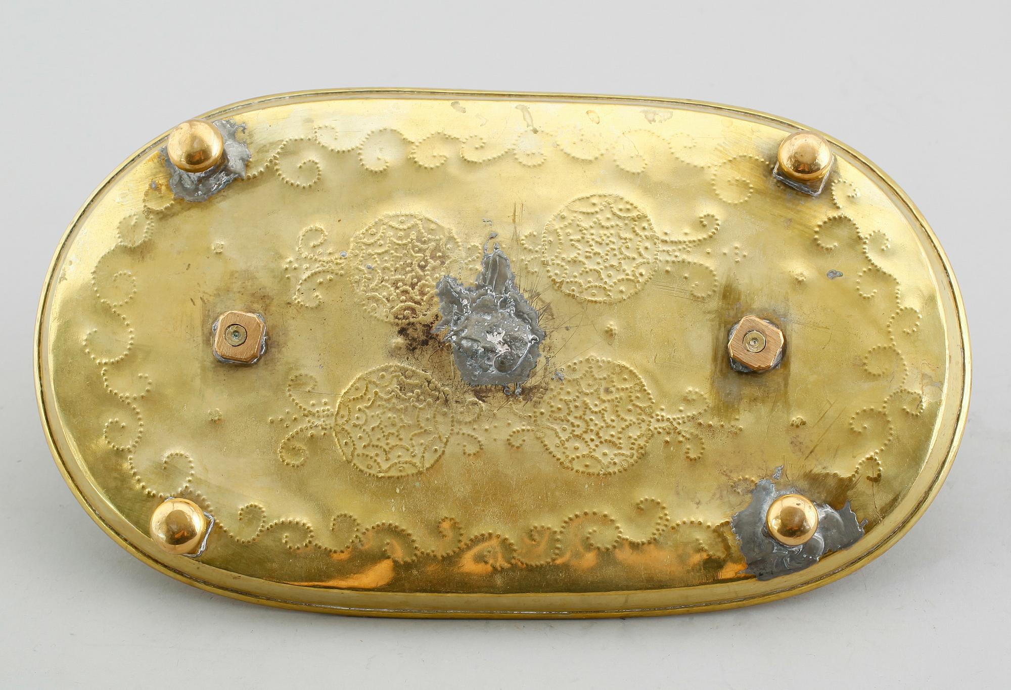 LJUSPLÅT, mässing, Skultuna, 1800-talets andra hälft.