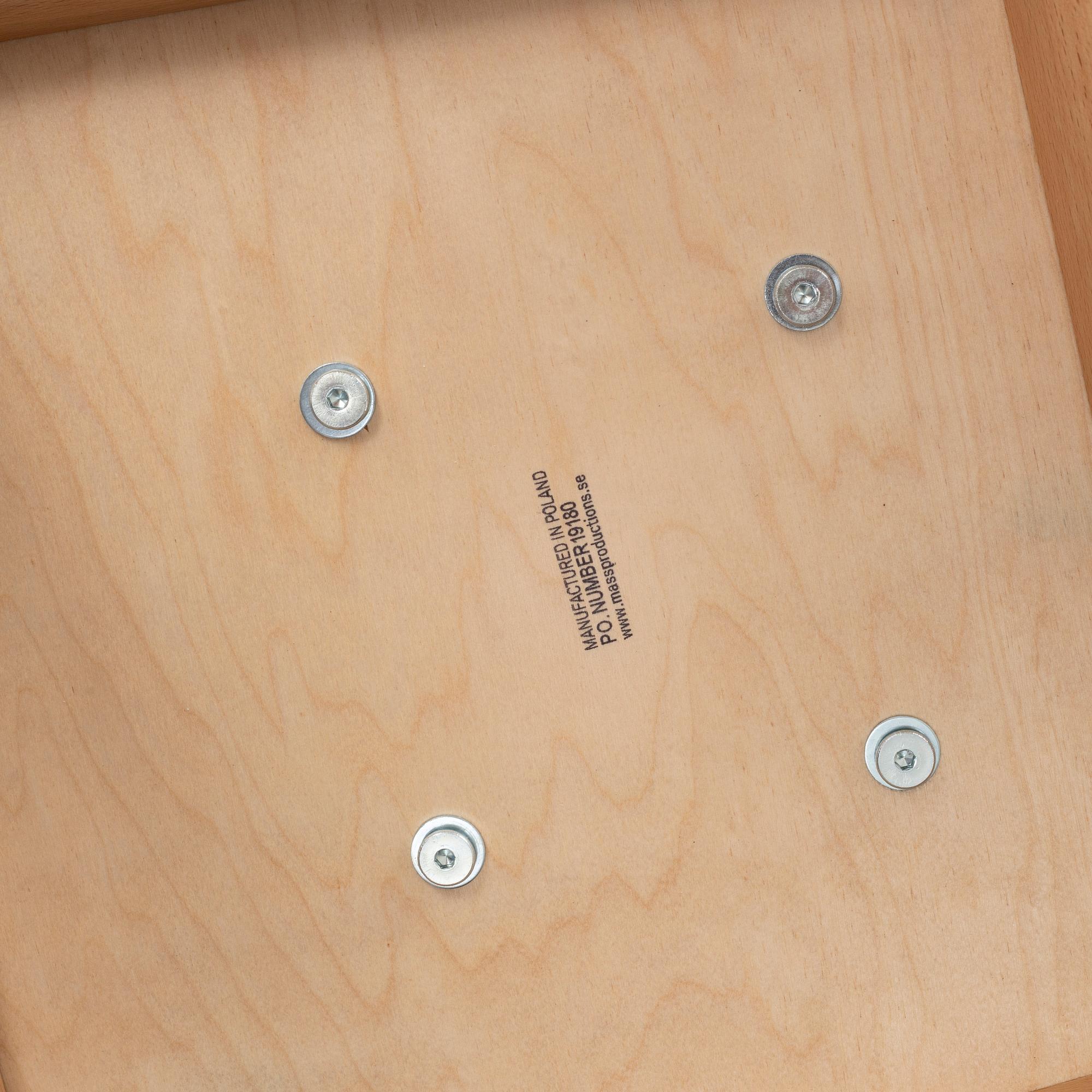Chris Martin, stol, "Serif Chair", Massproductions, samtida.
