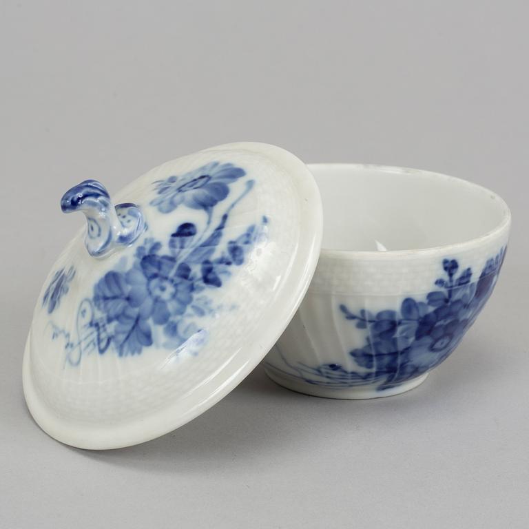 Royal Copenhagen, a part 'Blå Blomst' coffee service, Denmark (26 pieces).