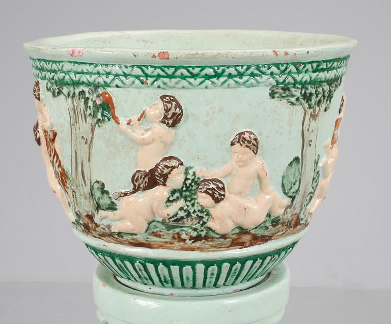 YTTERFODER MED PIEDESTAL, gjutmassa, 1920/30-tal.