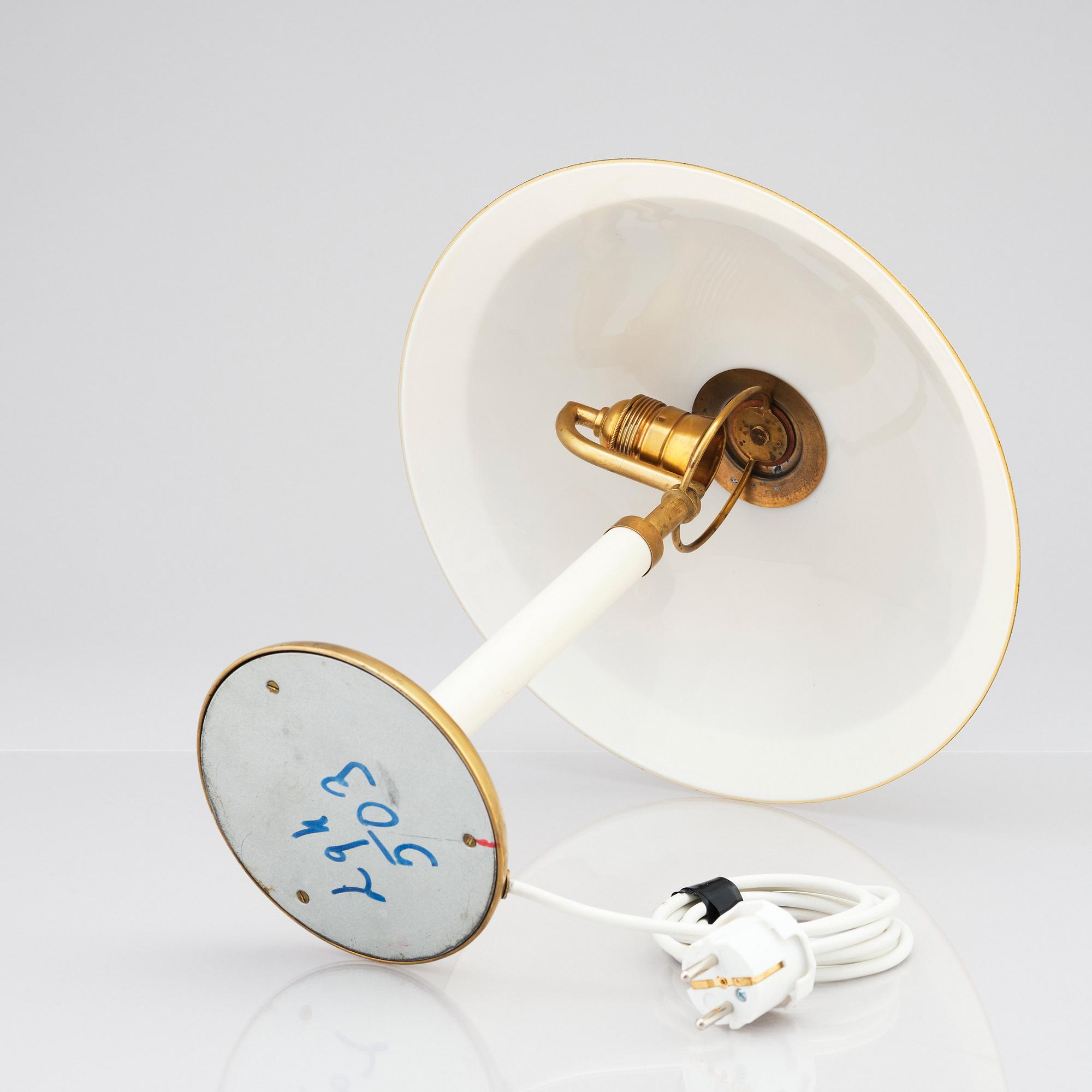 Harald Notini, bordslampa, modell "15258", Arvid Böhlmarks Lampfabrik, 1940-50-tal.