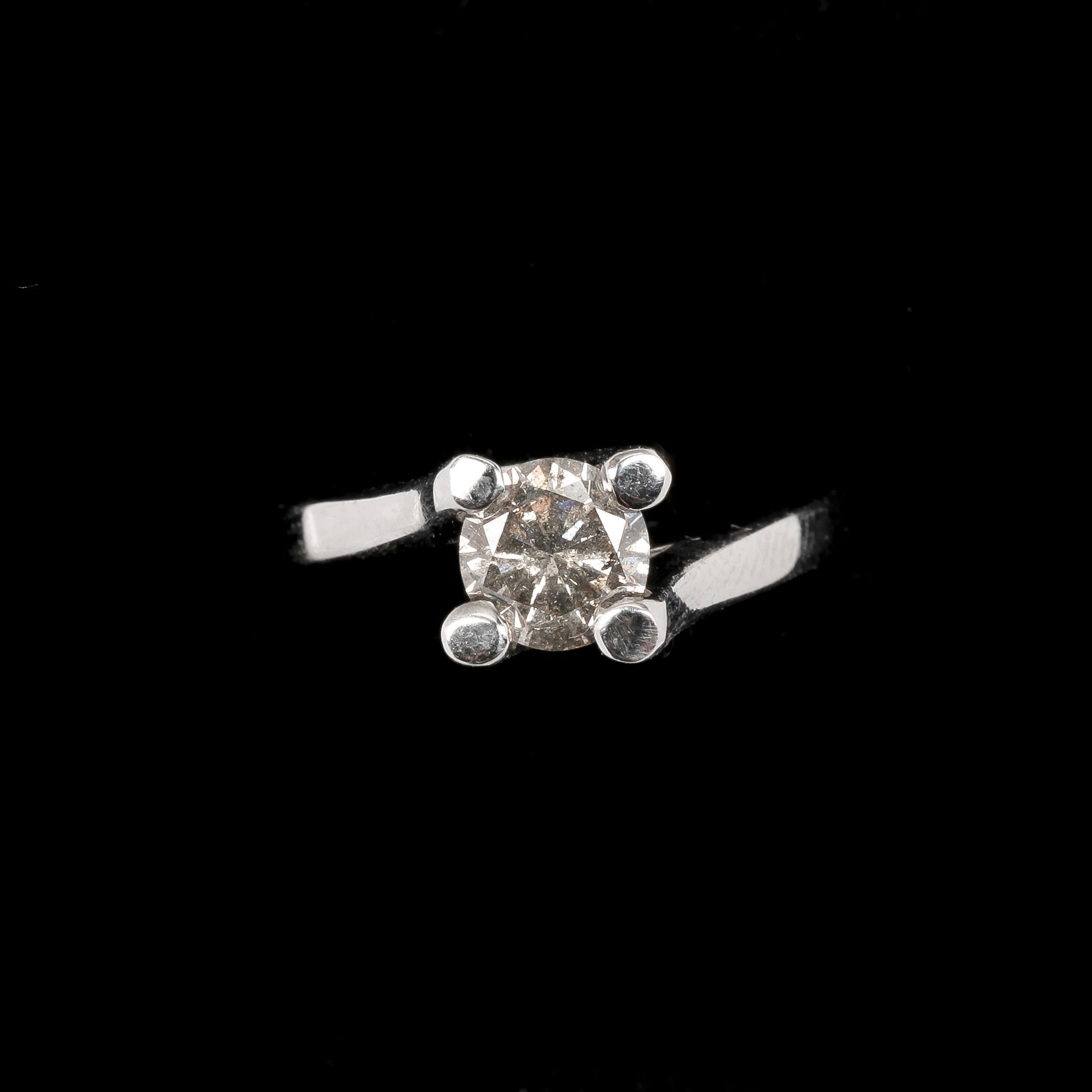 RING, 14k vitguld med briljantslipad diamant, ca 0,92 ct.