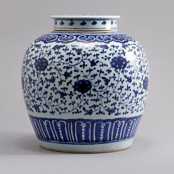 BOJAN, porslin, Kina, Qianlong, 1736-1795.