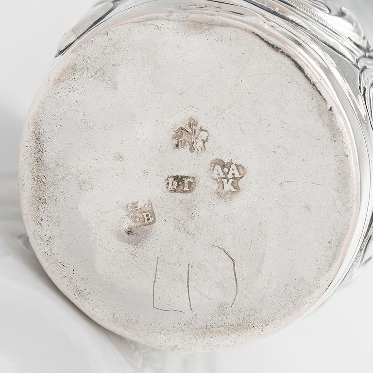 A pair of late 18th-century silver beakers, unknown maker's mark, alderman Alexei Kosirev, Moscow 1791.