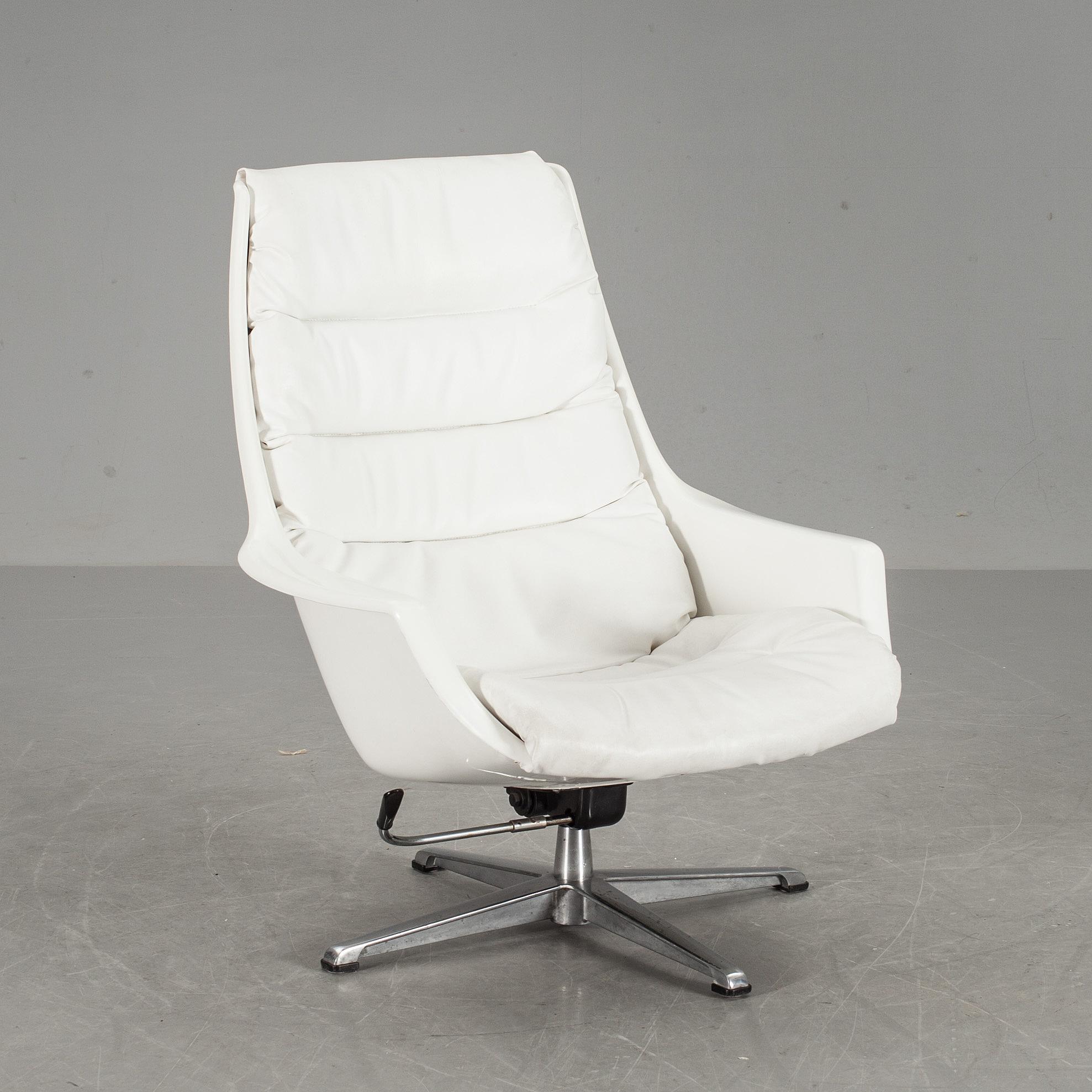 FÅTÖLJ, "Galaxy", Alf Svensson & Yngvar Sandström, Dux, 1970-tal.