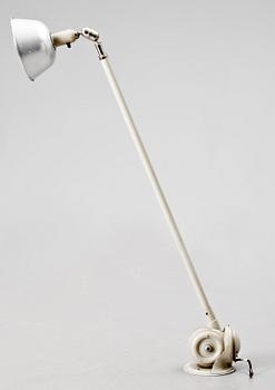 INDUSTRILAMPA, Triplex-pendeln, design Johan Petter Johansson. Trol 1950/60-tal.