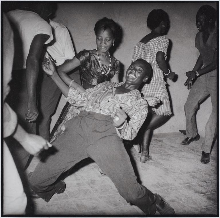 Malick Sidibé, "Regardez-moi", 1962.