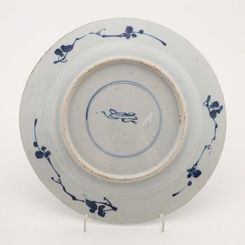 A set of six blue and white dishes, Qing dynasty, Kangxi (1662-1722).