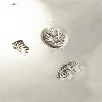 GRÄDDSNÄCKA samt SKÅL, silver, utländska stmpl, 1900-tal. Vikt 195 g.